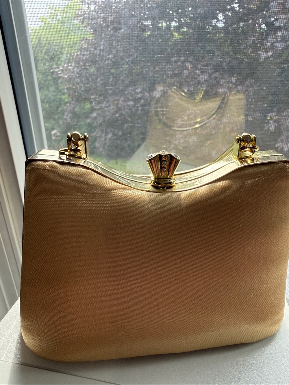 VINTAGE Gold Satin Evening Clutch with Gold-Tone Frame. Great condition